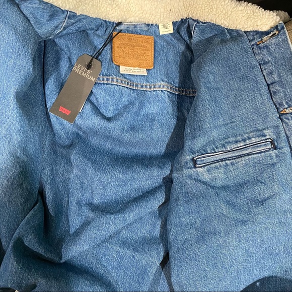 Levi's Blue and Cream Sherpa Jacket - Picture 3 of 4